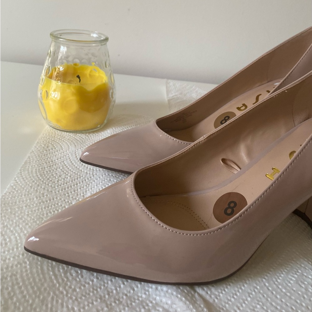 Elegant Tan Pointed Toe Heels